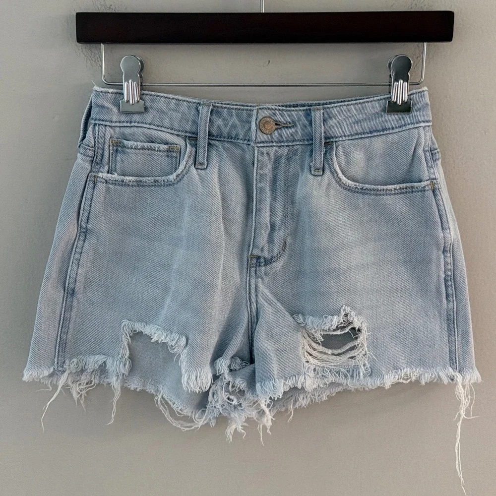 Hollister Girls Ultra High Rise Mom Jean Shorts Light Wash Distressed Size 1R 25